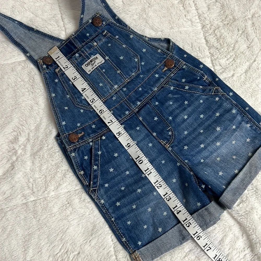 Oshkosh B’gosh Kid’s Blue Denim with White Stars Overall Shorts Shortalls -Sz 2T